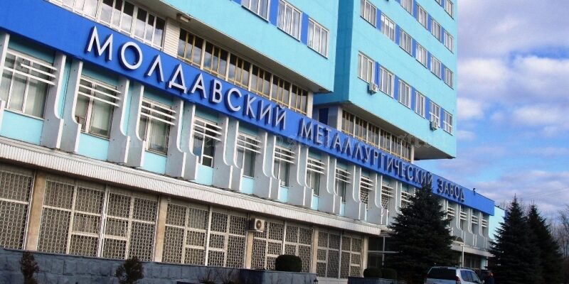 slusari cu acuzatii grave