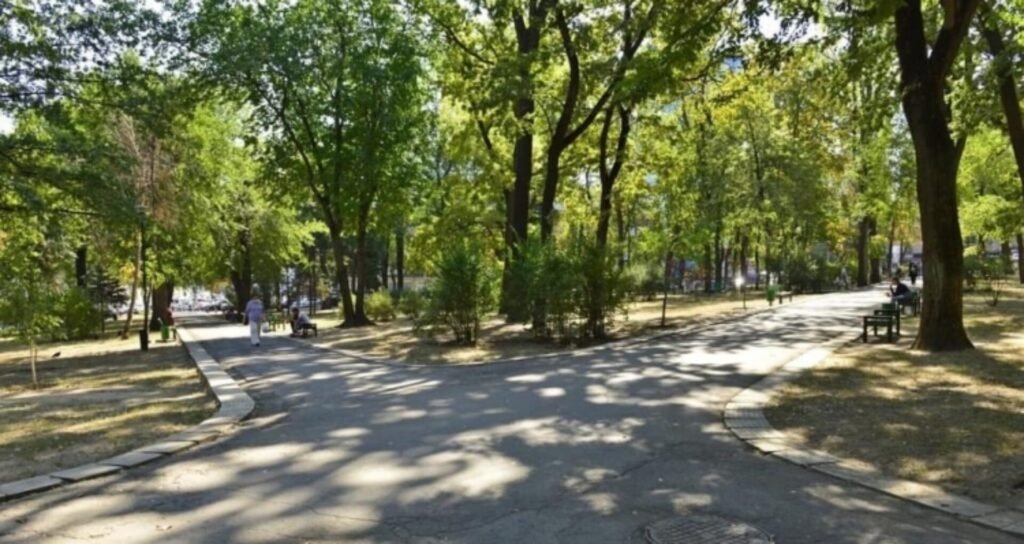 Accesul mijloacelor de transport în parcurile din capitală va fi limitat