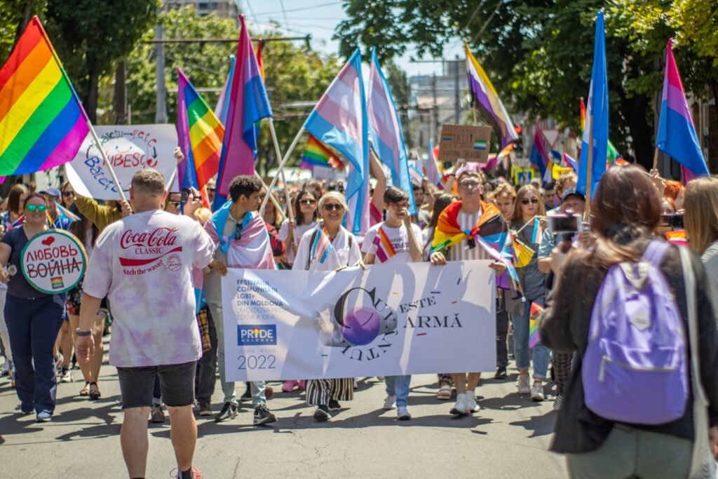 Boris Gîlca (Primăria Chișinău): “Apreciem” și vom ține minte că Guvernarea PAS ne-a organizat parada LGBT de Ziua Lucrătorului Medical 1 Boris Gîlca (Primăria Chișinău): “Apreciem” și vom ține minte că Guvernarea PAS ne-a organizat parada LGBT de Ziua Lucrătorului Medical