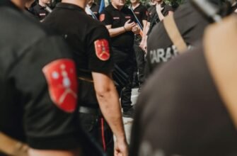 Carabinier și tatăl său vitreg – reținuți în flagrant pentru trafic de droguri