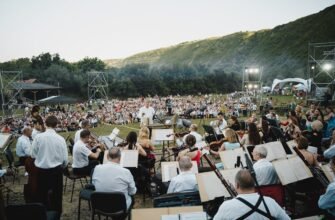 Festivalul DescOPERĂ începe astăzi! Ediția aniversară a celui mai important eveniment de muzică clasică în aer liber vine cu trei seri de spectacol