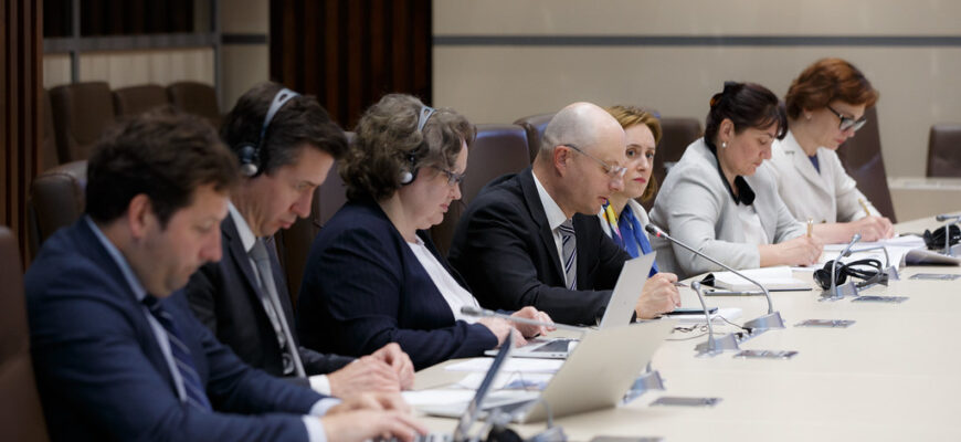 combaterea traficului de fiinte umane discutata in cadrul audierilor publice organizate la parlament