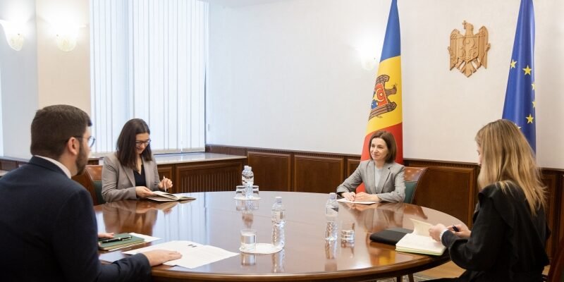 Cooperarea moldo-sârbă discutată de Președintele Maia Sandu cu Ambasadorul Serbiei în Republica Moldova, Stefan Tomašević