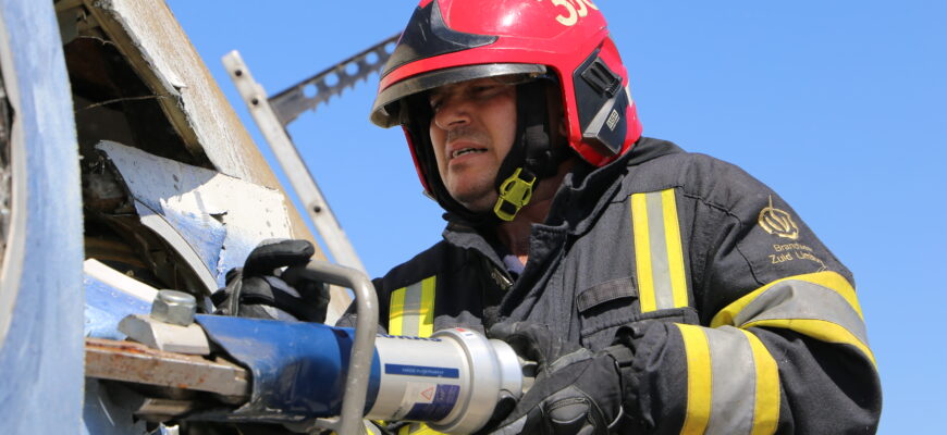 IGSU desfășoară ședințe de instrucție practice cu pompierii la Aeroportul Internațional Chișinău 1 igsu desfasoara sedinte de instructie practice cu pompierii la aeroportul international chisinau