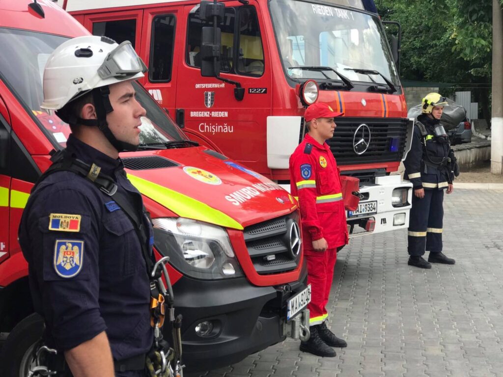 in primele 5 luni ale anului 67 de persoane au fost salvate de pompieri si salvatori