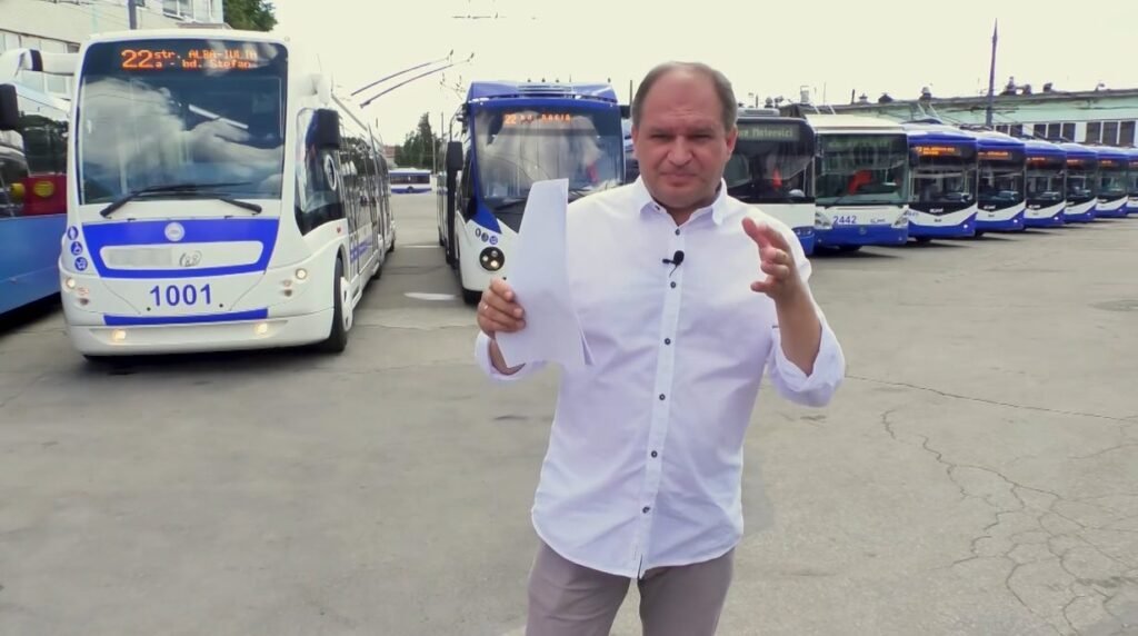 VIDEO// Ion Ceban acuză guvernarea PAS de atac asupra APL: „Ei își doresc ca transportul public să staționeze, ca lucrătorii să nu poată primi salariile” 1 VIDEO// Ion Ceban acuză guvernarea PAS de atac asupra APL: „Ei își doresc ca transportul public să staționeze, ca lucrătorii să nu poată primi salariile”