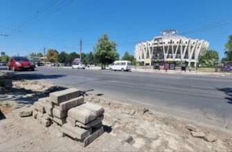 Lucrări de reabilitare a infrastructurii rutiere și pietonale din bd. Renașterii Naționale, inițiate de Primărie