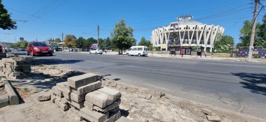 lucrari de reabilitare a infrastructurii rutiere si pietonale din bd. renasterii nationale initiate de primarie