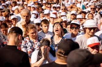 FOTO// Zeci de mii de oameni au ieșit în stradă pentru o viață nouă și au cerut debarcarea PAS de la putere