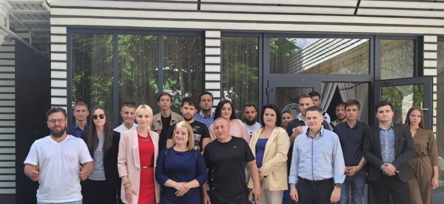 miscarea civica o viata noua incurajata sa formeze o organizatie speciala pentru tineret