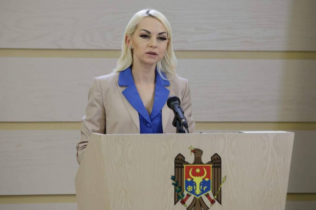 Moldovenii din străinătate nu-și pot reînnoi pașapoartele. Marina Tauber: Maia Sandu a abandonat diaspora 1 Moldovenii din străinătate nu-și pot reînnoi pașapoartele. Marina Tauber: Maia Sandu a abandonat diaspora