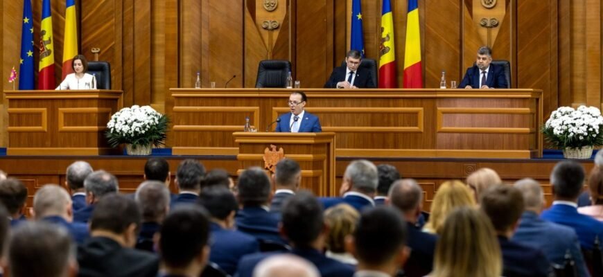 Parlamentul României sprijină conferirea statutului de candidat la UE pentru R. Moldova
