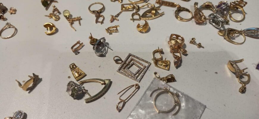 peste 100 de articole din aur au fost depistate in bagajul unui pasager al rutei chisinau antalia