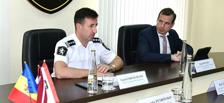 photo5307790837633105169