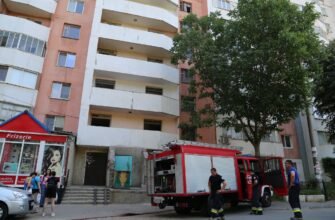 Pompierii IGSU au intervenit la lichidarea unui incendiu, produs într-un apartament dintr-un bloc de locuit din capitală