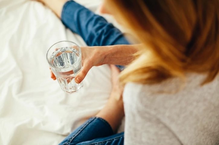 Modalități surprinzătoare de a te menține hidratată pe timpul verii