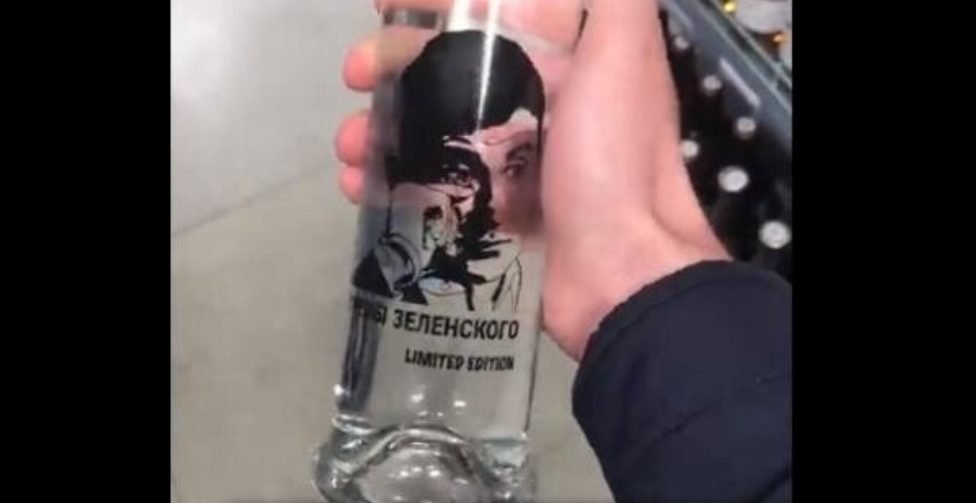 VIDEO// Rușii au lansat vodka ”Lacrimile lui Zelensky” - Limited Edition