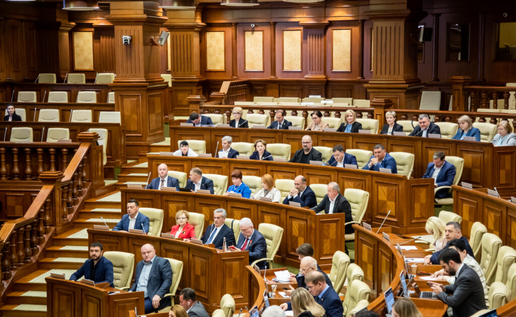 Proiectul noului Cod electoral va fi propus spre aprobare în prima lectură în plenul Parlamentului 1 socialistii si comunistii vor boicota sedinta comuna a parlamentelor republicii moldova si romaniei