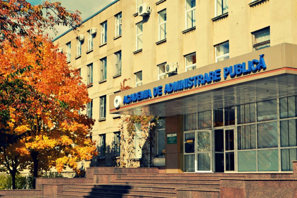 Trei foști președinți ai Republicii Moldova îi cer Maiei Sandu să nu desființeze Academia de Administrare Publică 1 12038854 896568877059523 3055376047454212981 o