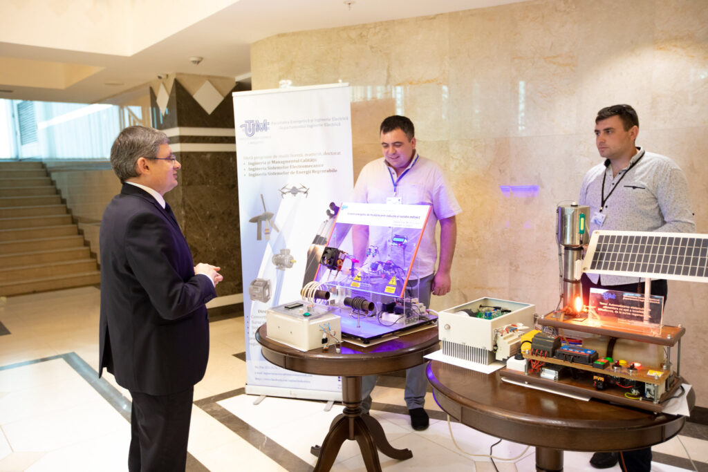 Creativitate, originalitate și inovație: 60 de proiecte de licență ale studenților UTM, prezentate la Parlament 1 52200304759 77aea56726 k