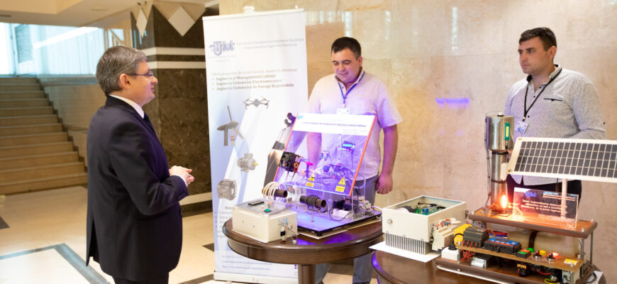 52200304759 77aea56726 k