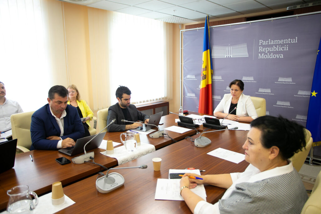Comisia de control a finanțelor publice a examinat rezultatele auditului asupra rapoartelor financiare ale Ministerului Justiției 1 52213201823 66c8335836 k