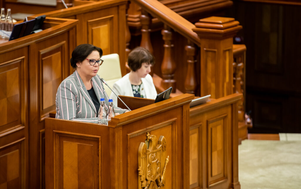 Deputat PSRM: Nu găsim bani pentru compensarea prețurilor la pâine, dar creștem cheltuielile pentru Autoritățile Publice 1 Kunetski