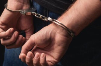 Polițiștii din Edineț au reținut un bărbat suspectat de comiterea unui omor