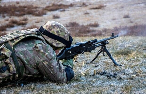 armata devine obligatorie in letonia