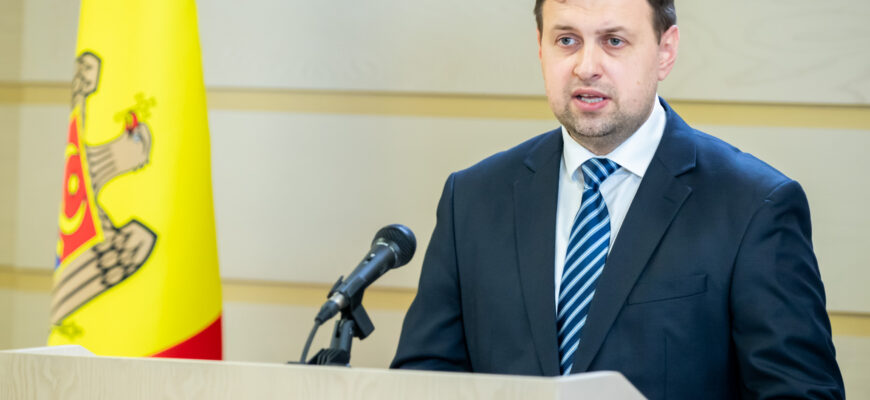 Maxim Lebedinschi despre sistemul de vot electronic propus de CEC: Există foarte multe riscuri 1 b5i5484web 2048 briefing parlament