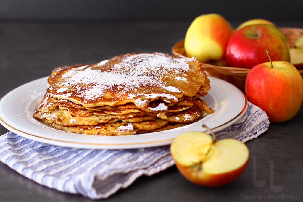 Secretul clătitelor perfecte: Cum le poţi face să arate perfect 1 clatite cu mere rase reteta simpla si rapida