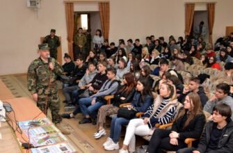 Copiii și adolescenții, informați de echipele de geniști ale Armatei Naționale, despre pericolul muniţiilor neexplodate