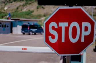 Doi reținuți și un bănuit, documentați într-un dosar de organizare a migrației ilegale
