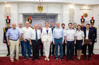 Veterani și angajați MAI decorați cu distincții și grade speciale 9 mai 0029 1