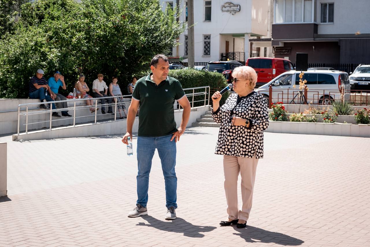 FOTO// Protest în susținerea Marinei Tauber: Partidul „ȘOR” îi stă guvernării ca un os în gât, pentru că este singurul care lucrează pentru oameni