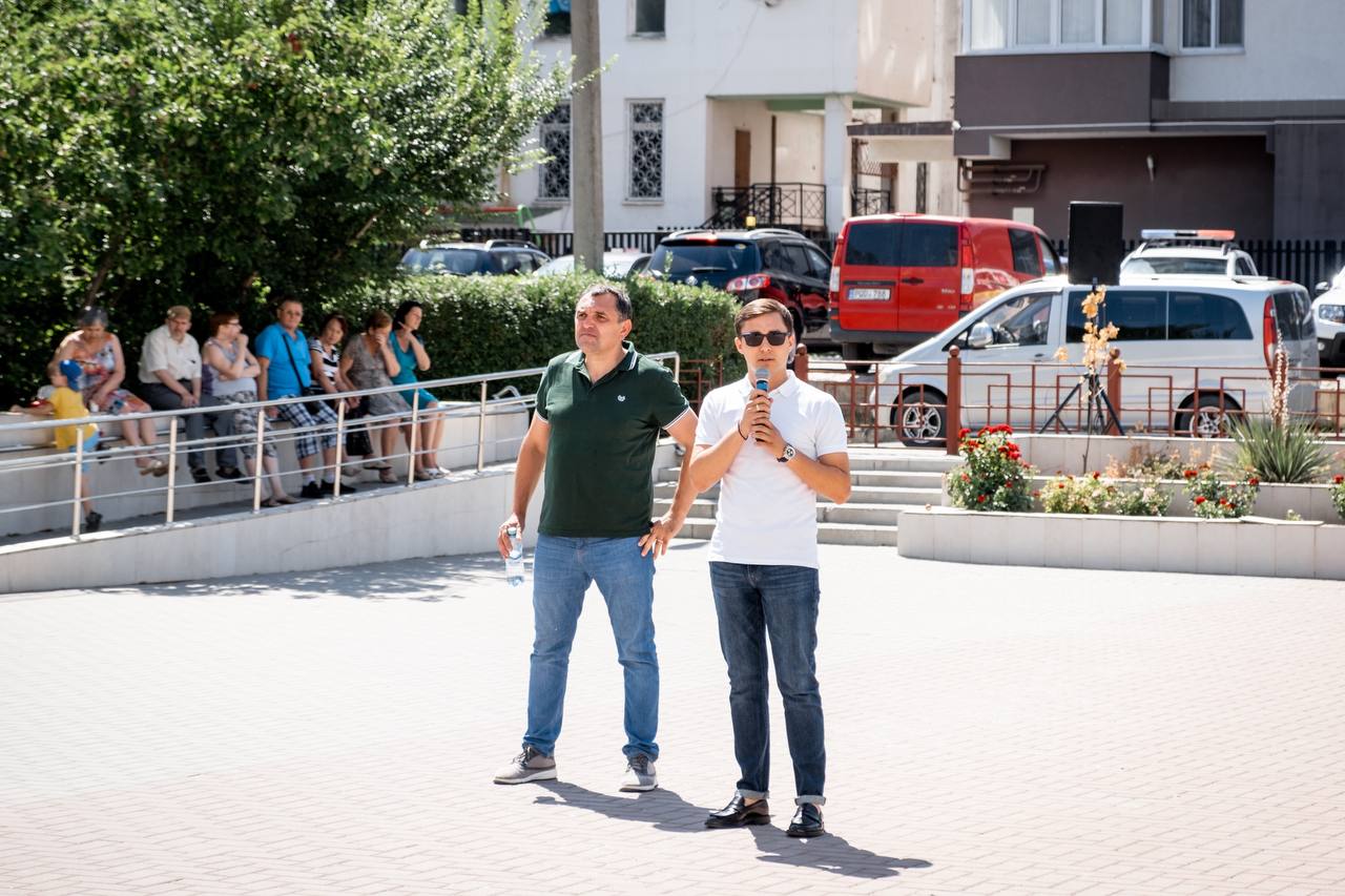 FOTO// Protest în susținerea Marinei Tauber: Partidul „ȘOR” îi stă guvernării ca un os în gât, pentru că este singurul care lucrează pentru oameni