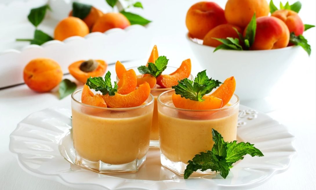 Trei deserturi savuroase și aromate pentru zilele de vară toride