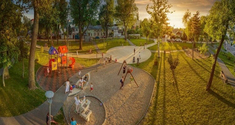 scuarul ivan zaikin din capitala a fost reabilitat si amenajat cu suportul oferit de reprezentantii comunitatii evreiesti