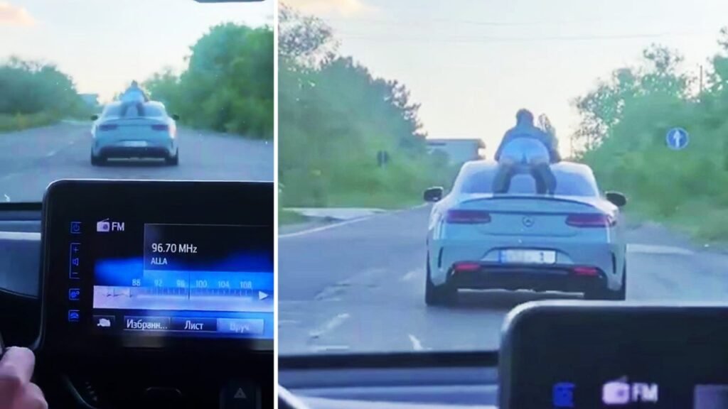 VIDEO// Cascadorul de la Tohatin! Un bărbat circula în plin trafic călare pe un Mercedes 1 VIDEO// Cascadorul de la Tohatin! Un bărbat circula în plin trafic călare pe un Mercedes