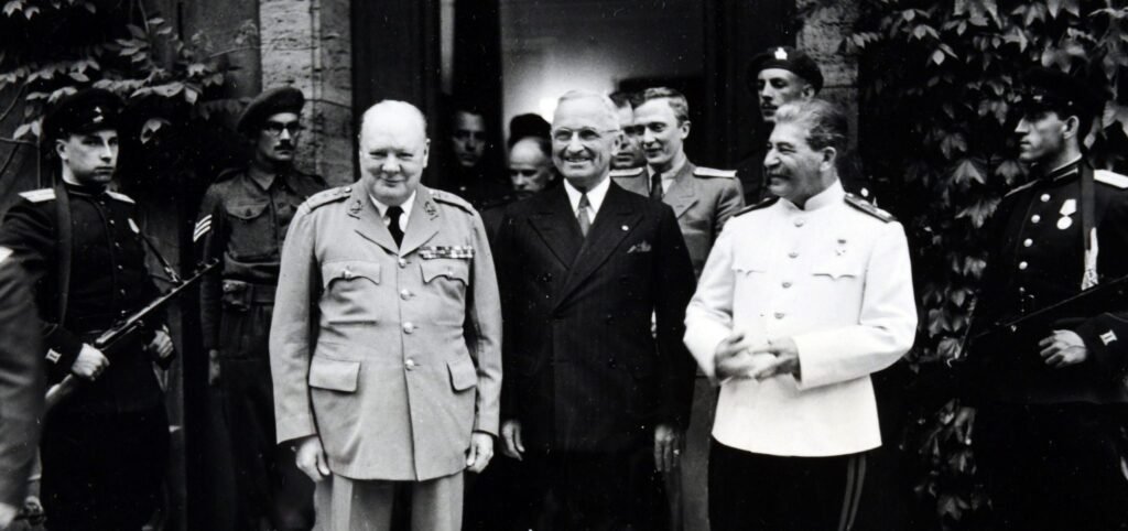 ISTORIE// 8 august 1945 - Sovieticii declară război Japoniei. Invadarea Manciuriei 1 ISTORIE// 8 august 1945 - Sovieticii declară război Japoniei. Invadarea Manciuriei