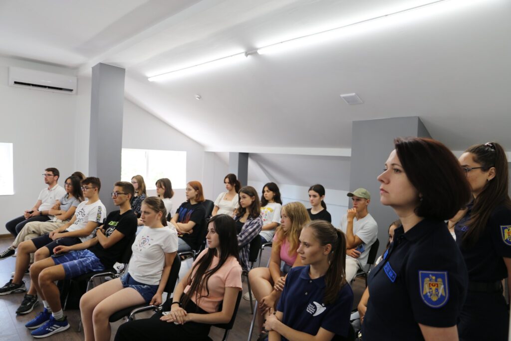 angajatii igsu au desfasurat activitati de orientare profesionala a tinerilor