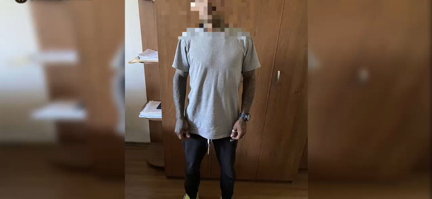 barbat retinut de politisti pentru comiterea unui jaf stradal