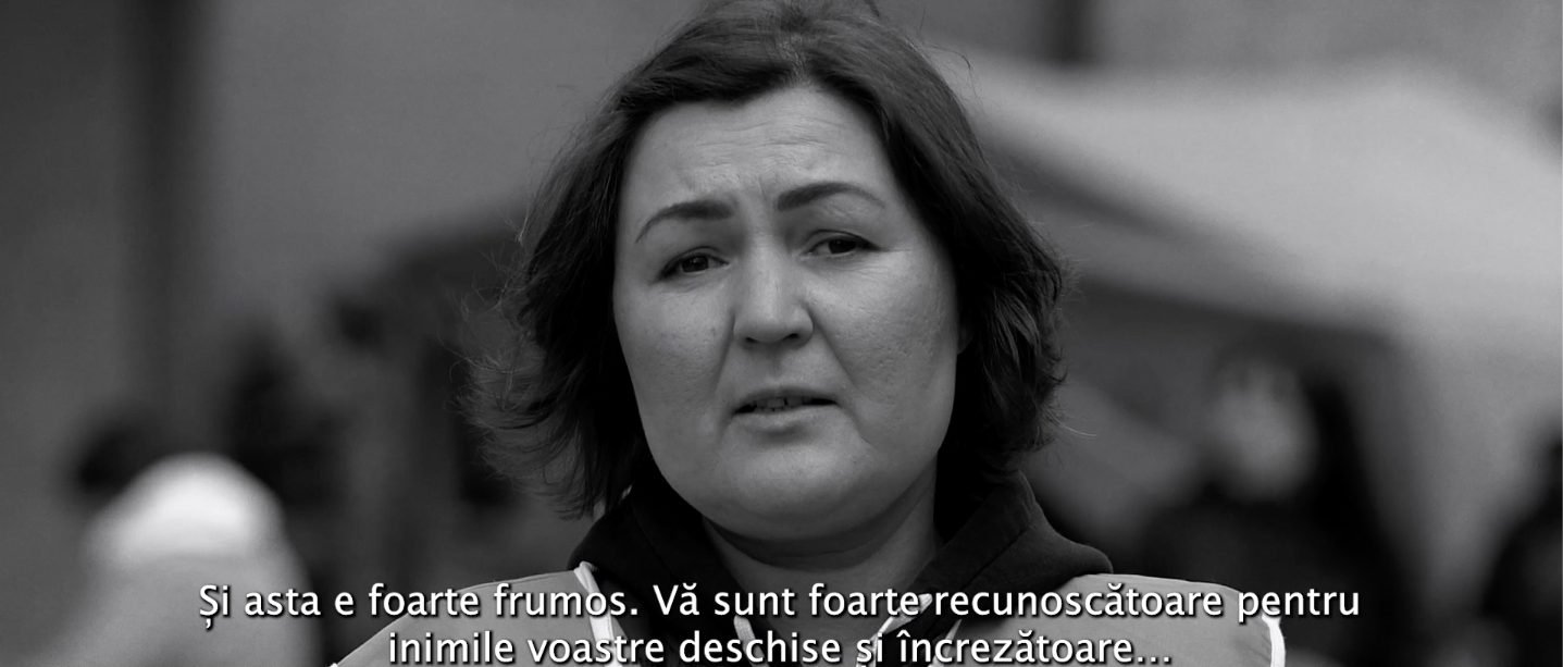VIDEO// Mărturisirile unei doamne refugiate: „Sper ca soțiile să își vadă soții, copiii să-și vadă tații…”