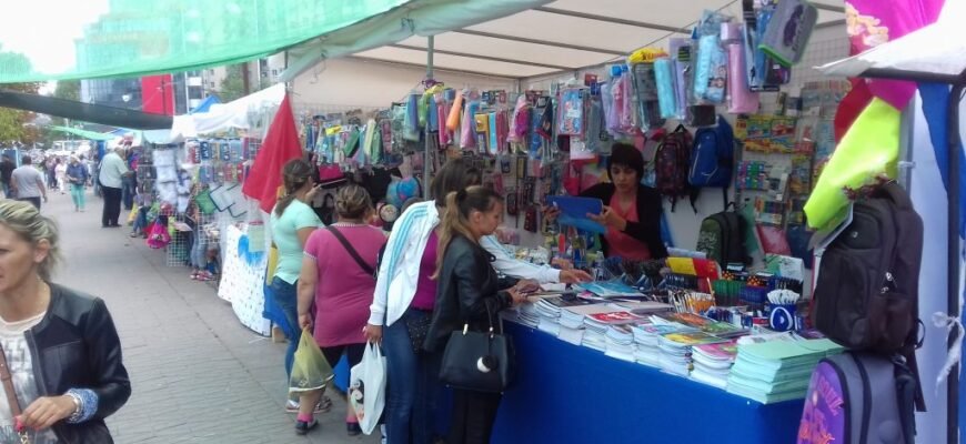 Din 15 august, în toate sectoarele din Chișinău vor fi deschise iarmaroace școlare
