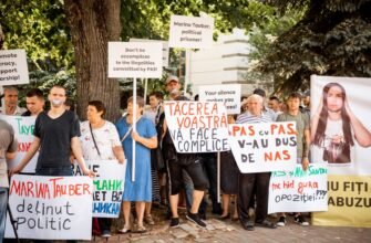 Nu fiți muți, orbi și surzi la abuzurile guvernării PAS! Îndemnul Partidului „ȘOR” și PCRM către Ambasada SUA, exprimat în cadrul unui protest