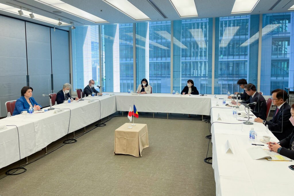 Natalia Gavrilița a avut o întrevedere cu Yoshio Sato. A fost discutat potențialul de cooperare economică moldo-niponă 1 Natalia Gavrilița a avut o întrevedere cu Yoshio Sato. A fost discutat potențialul de cooperare economică moldo-niponă