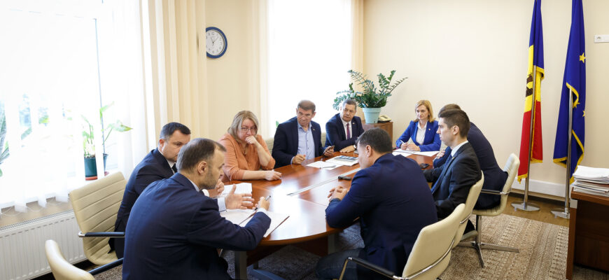 52357205625 8b9ea817dc k