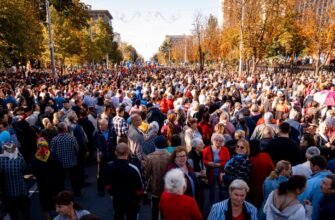 FOTO// Peste 45 de mii de oameni participă la manifestația împotriva PAS și a Maiei Sandu, de la Președinție