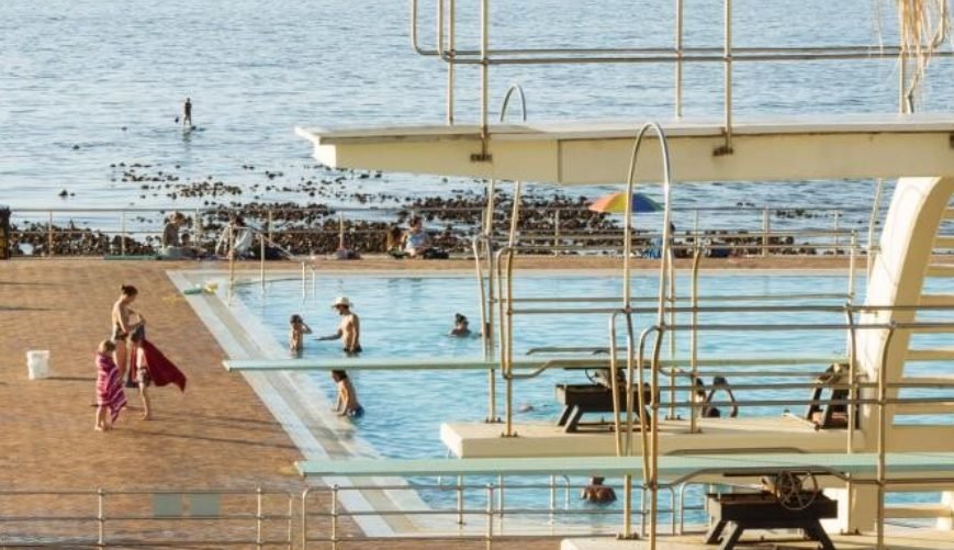 Zeci de bazine publice din Franța se închid, după ce facturile la energie au crescut de 7 ori