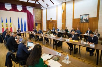 În plină criză, Guvernul PAS și-a găsit prioritățile: Funcționarii vamali vor fi asigurați cu piese vestimentare noi